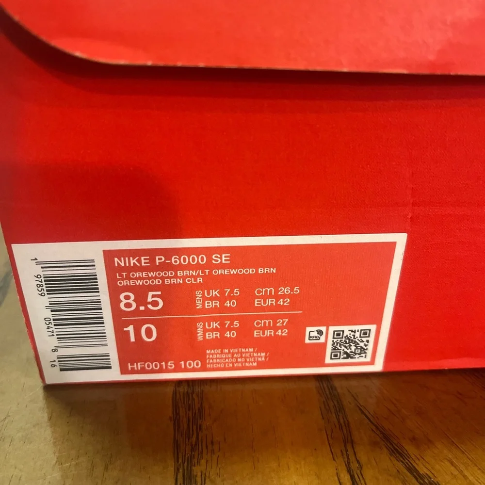 Nike Cream Textured Running Shoes - Picture 5 of 6